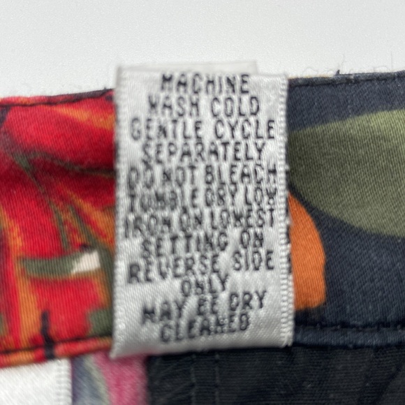 Chicos Design Hawaiian Tropical Leaf Capris Size 33.5 Inch Waist - Picture 4 of 7